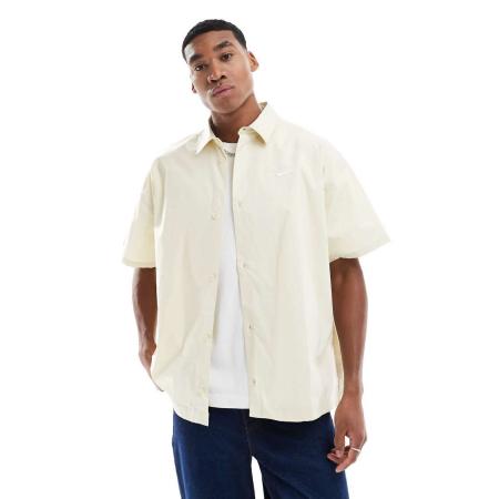 Nike - Club - Geweven overhemd in beige-Groen