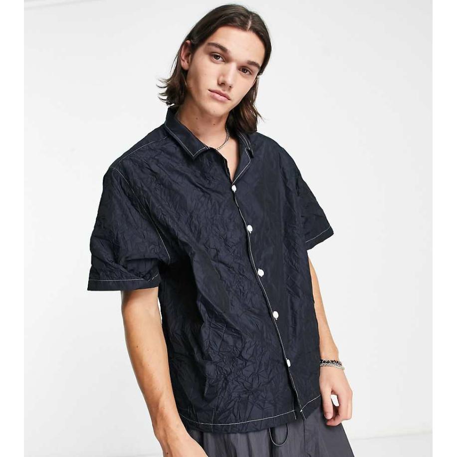 COLLUSION - Gekreukelde satijnen skater overhemd met contrasterende naden in zwart Zwart