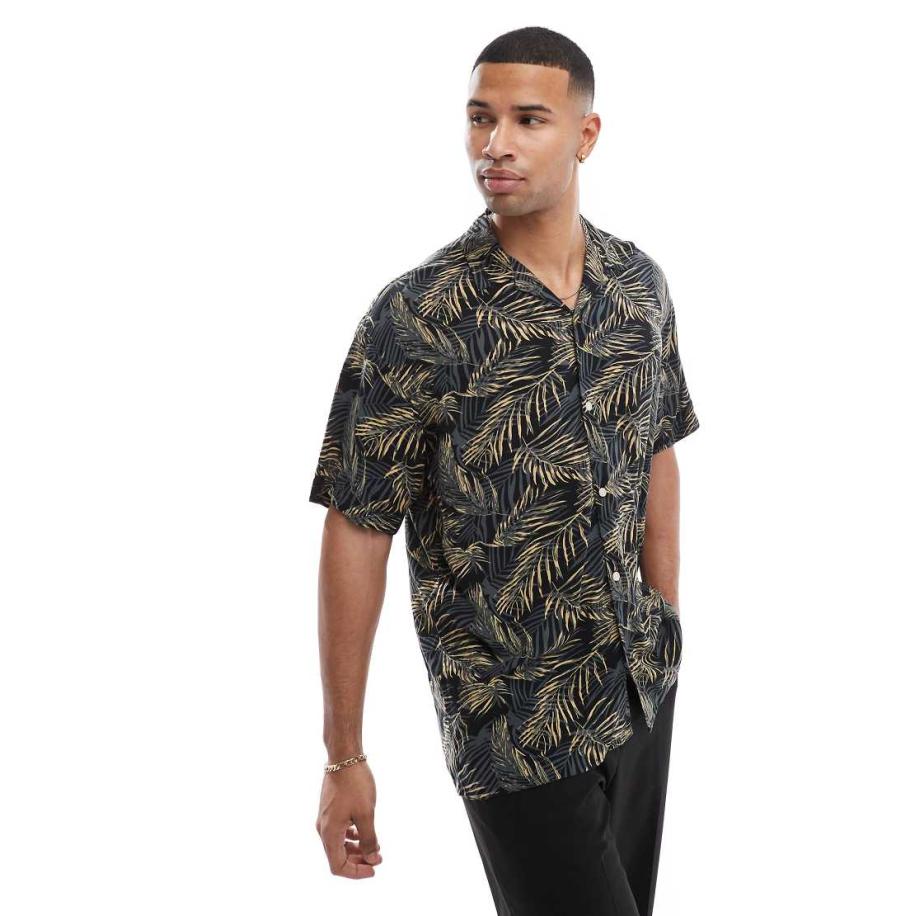 Jack & Jones - Overhemd met korte mouwen, reverskraag en tropische print in zwart Zwart