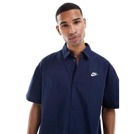 Nike Club - Geweven overhemd in donker marineblauw
