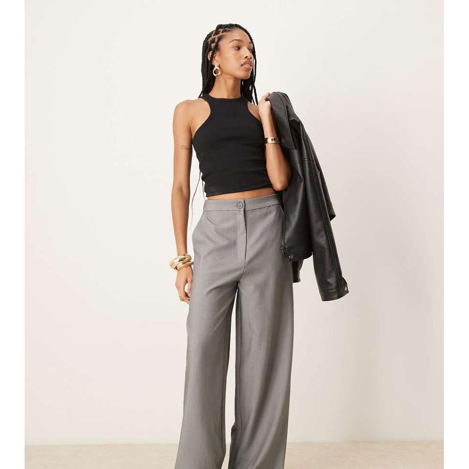 ASOS DESIGN Tall Elegante ruimvallende broek met rechte pijpen in grijs-Zwart Zwart