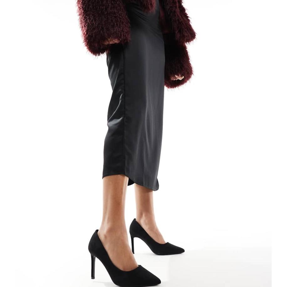 SEQWL Puntige pumps met brede pasvorm en stilettohak in zwart Zwart