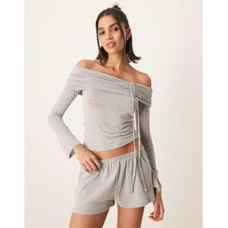 Gina Tricot Top met blote schouders, ruches en wijde mouwen in lichtgrijs