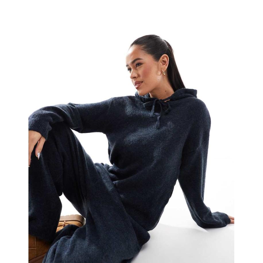 Pieces Gebreide behaaglijke hoodie in gemêleerd marineblauw, deel van co-ord set Blauw