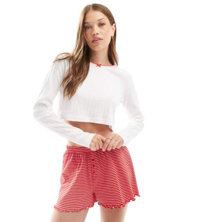 Wednesday's Girl Pyjamaset met streepjesprint en ajourgebreide top met lange mouwen in rood