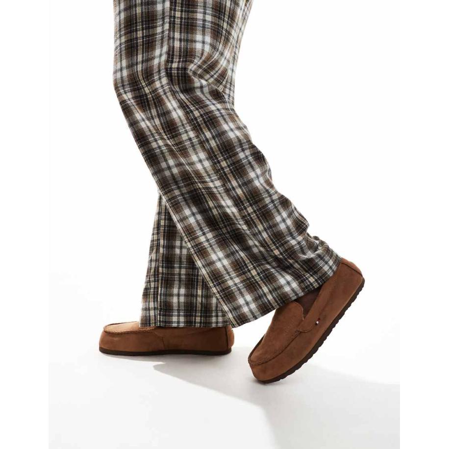 Tommy Hilfiger - Suède pantoffels met mocasinnaad in bruin-Brown Bruin