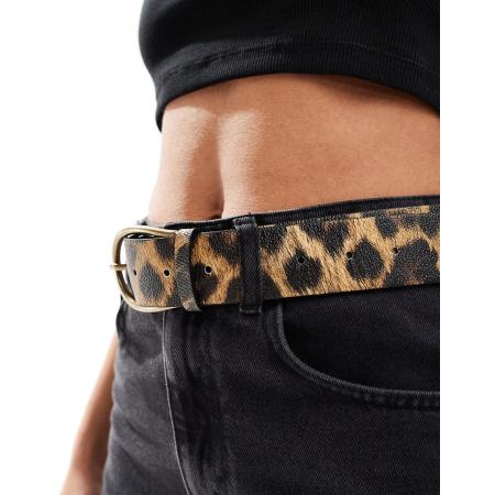 ASOS DESIGN Heup- en taille jeans riem met halvemaanvormige gesp in luipaardprint-Brown
