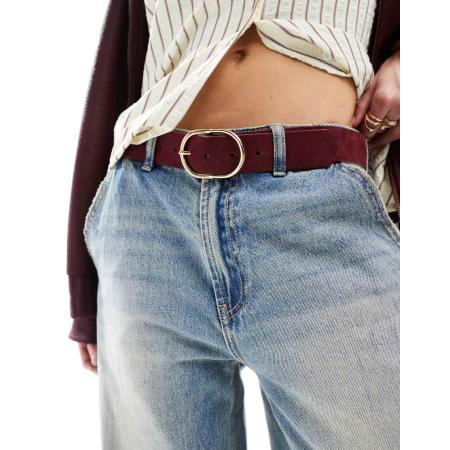 ASOS DESIGN Suède riem met fijne buisvormige gesp in bordeauxrood