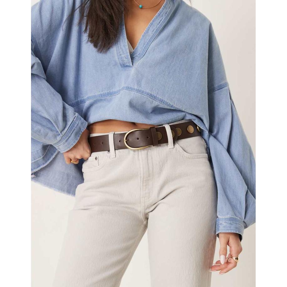 ASOS DESIGN Heup- en tailleriem met studs in bruin met wassing Bruin