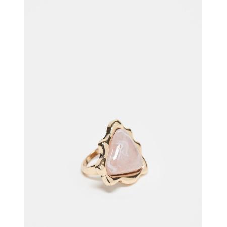 Reclaimed Vintage Ring met imitatie-rozenkwarts in goud