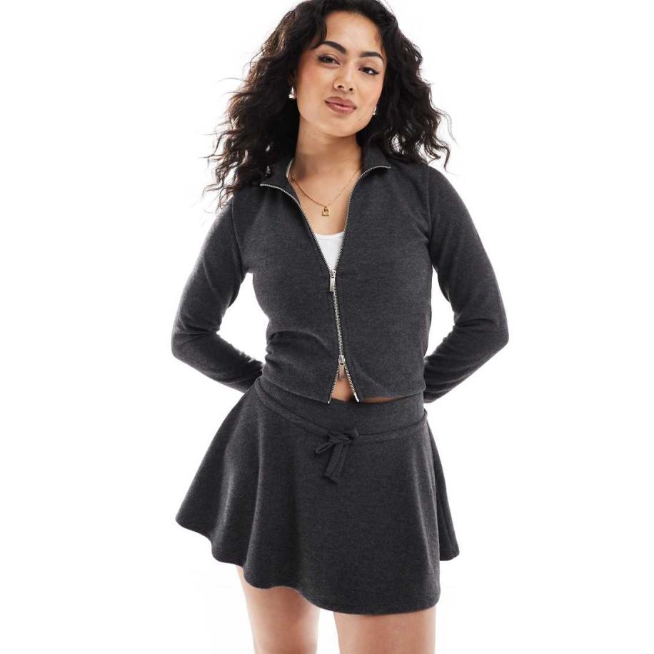 Stradivarius Vilten skort in grijs Grijs