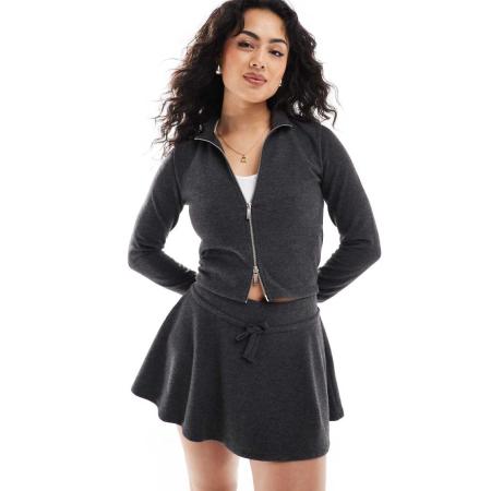 Stradivarius Vilten skort in grijs