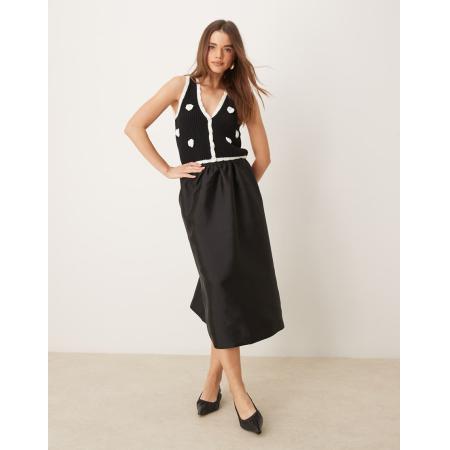 Gina Tricot Lange volumineuze midi rok met bolle zoom in zwart