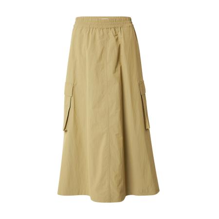 b.young b.young Rok DELACA kaki