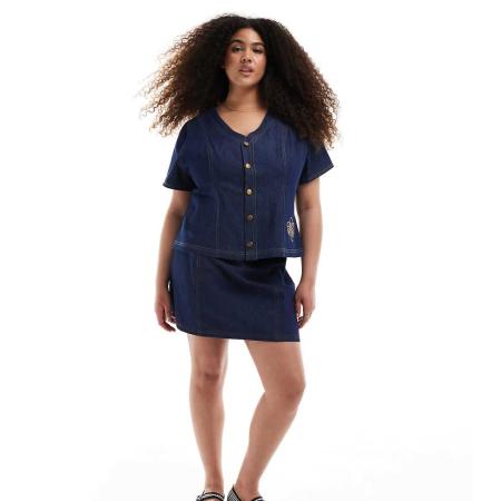Renee Studio Exclusives Denim minirok in blauw met donkere wassing, deel van co-ord set