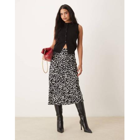 YAS Midirok van satijn met stippenprint in zwart-wit