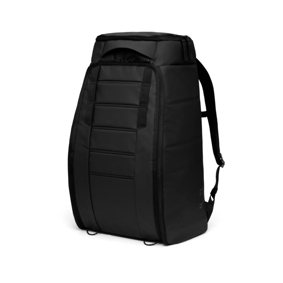Db - Hugger Bootpack 45L Black Out Zwart
