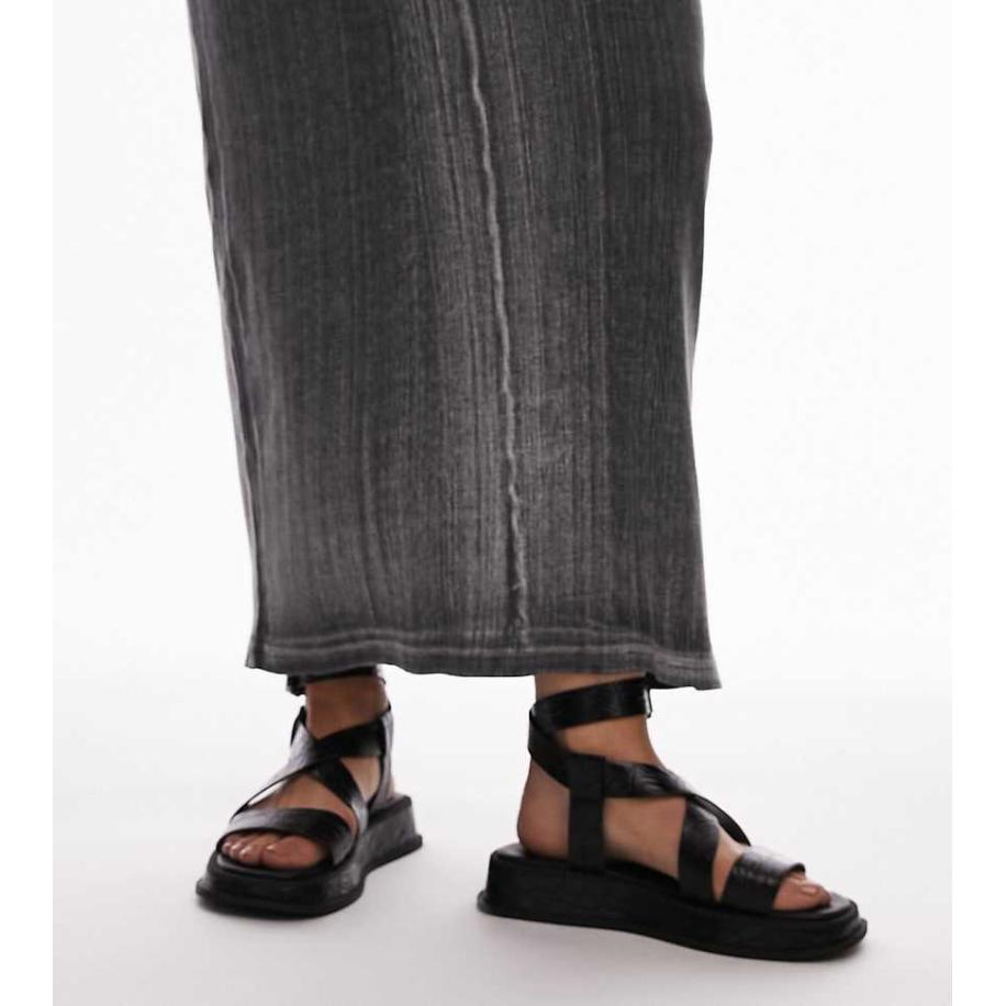 Topshop Jasmine Sandalen met brede pasvorm en dikke zool in zwart Zwart