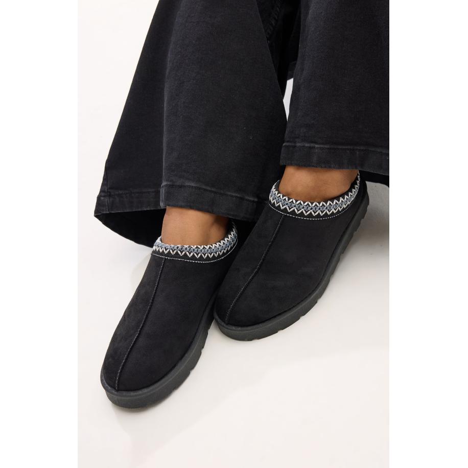 Yours Zwarte Geborduurde Muiltjes Van Imitatiesuède In Standaard Pasvormsize Standard > 41 Zwart