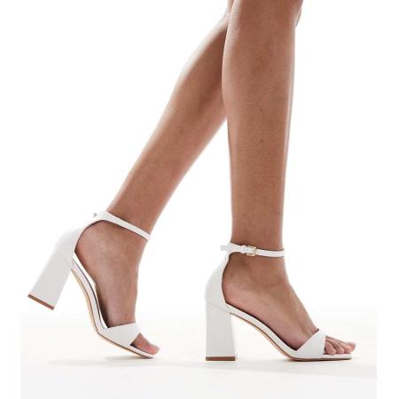 RAID Wide Fit Niya Sandalen met halfhoge blokhak in wit