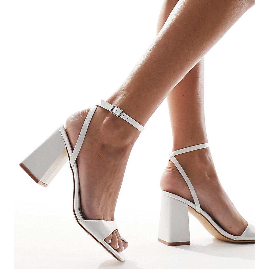 Be Mine Bruidskleding Wink 2 Sandalen met hak van satijn in ivoorwit Wit