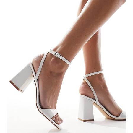 Be Mine Bruidskleding Wink 2 Sandalen met hak van satijn in ivoorwit