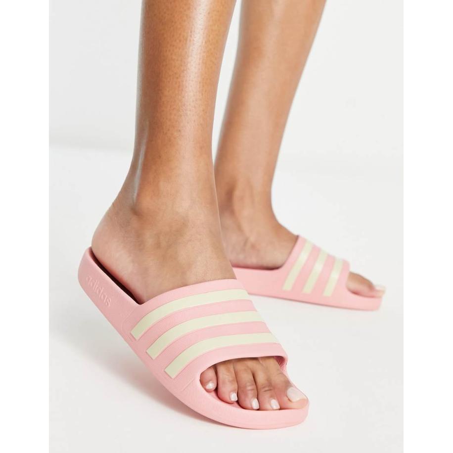 adidas Swim Adilette Slippers in roze Roze