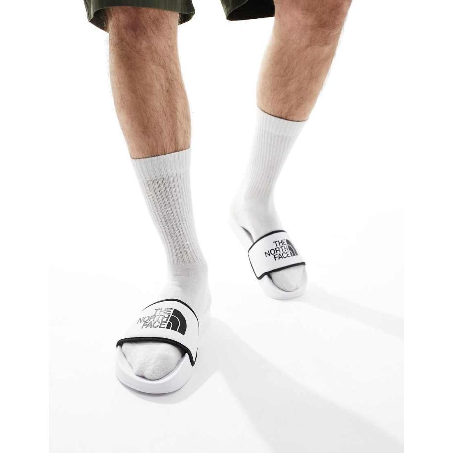 The North Face - Base Camp III - Slippers in wit Wit