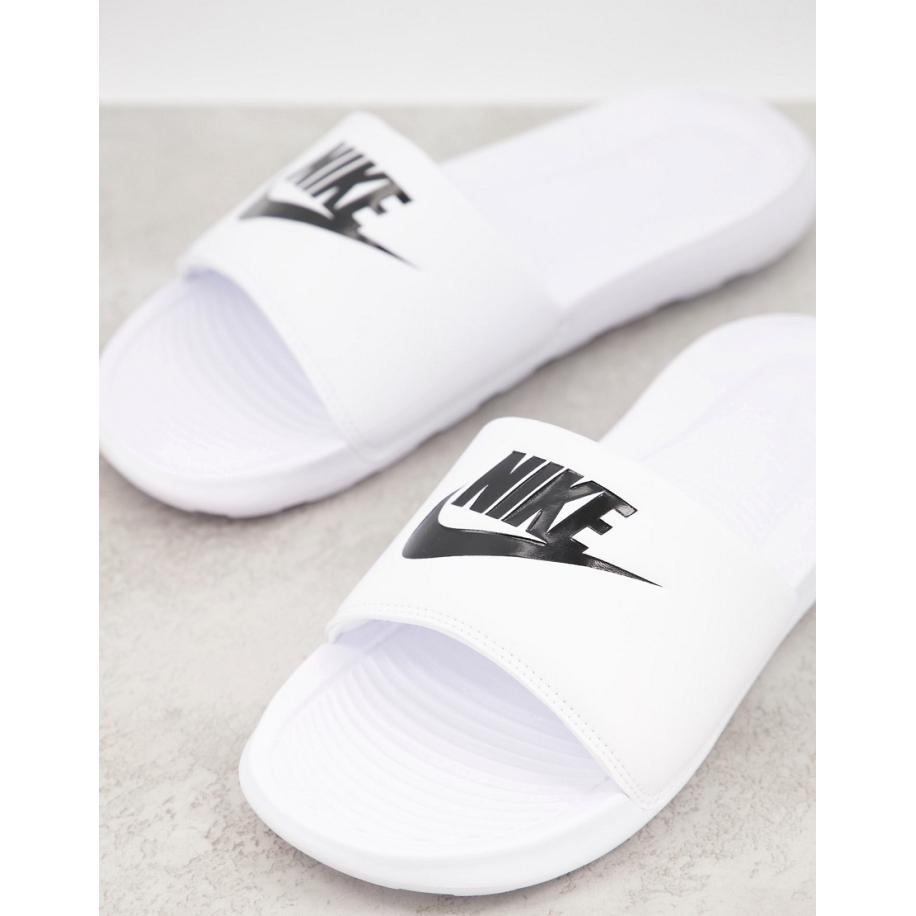 Nike - Victori One - Slippers in wit-Zwart Zwart