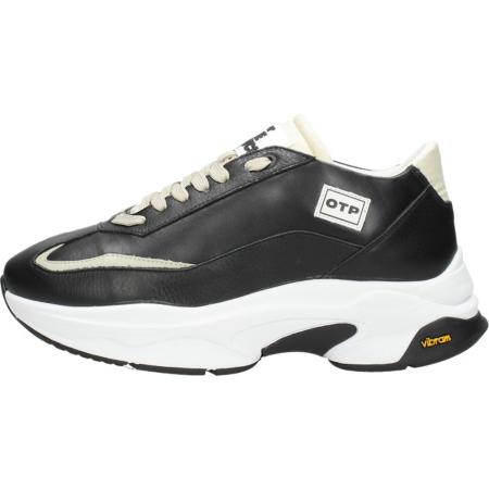 Off The Pitch - Runner Cr-3.0