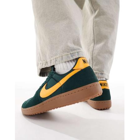 Nike - Field General - Sneakers in groen en goud