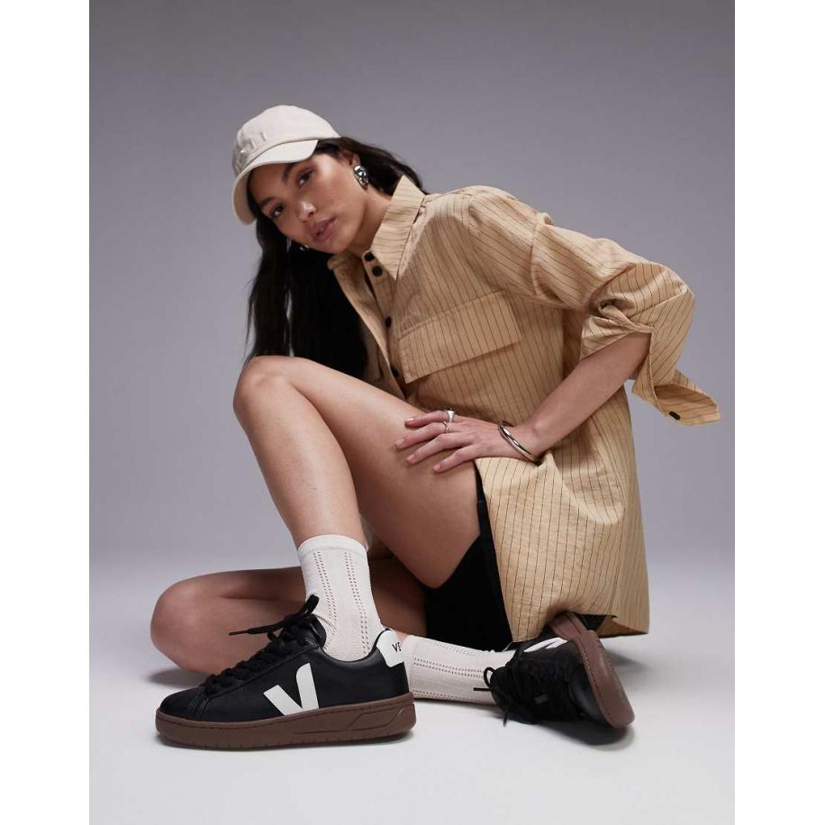 VEJA Urca CWL Sneakers in zwart Zwart