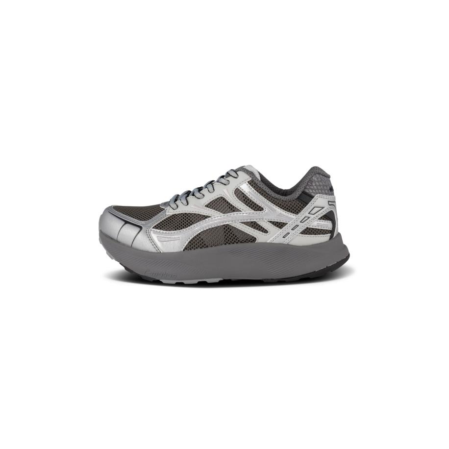 Woden WODEN Sneakers laag Freja Runner lichtgrijs / donkergrijs / zwart / zilver -