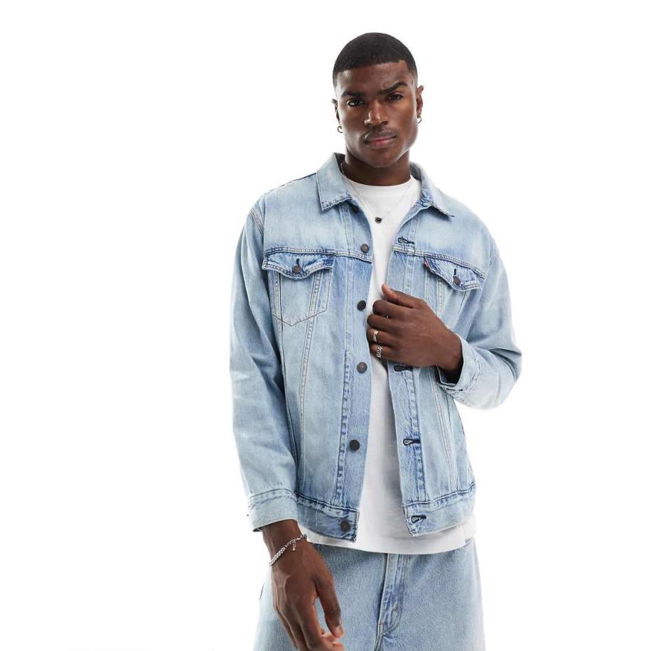 Levi's - Lichtgewicht denim truckerjack met ruimvallende pasvorm in lichte wassing-Blauw Blauw