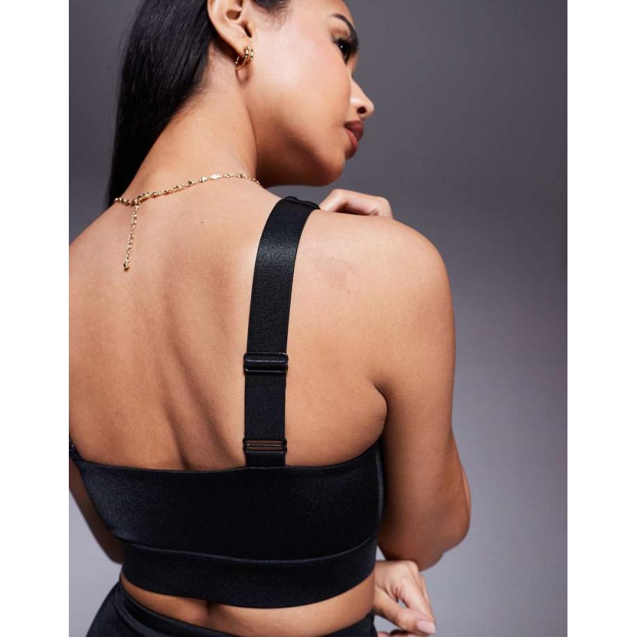 4505 Sport bh met medium ondersteuning en verstelbare bandjes in zwart hoogglans Zwart