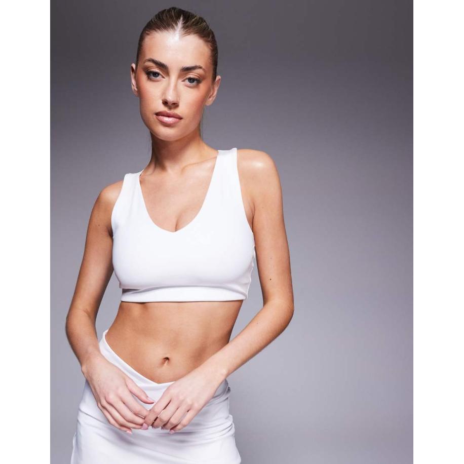 4505 Sport bh met V-hals, racerback en medium ondersteuning in wit Wit