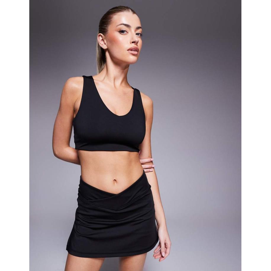 4505 Sport bh met V-hals, racerback en medium ondersteuning in zwart Zwart