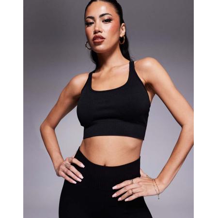 4505 Naadloze sport-bh met meerdere bandjes, medium ondersteuning en uitneembare vulling in zwart
