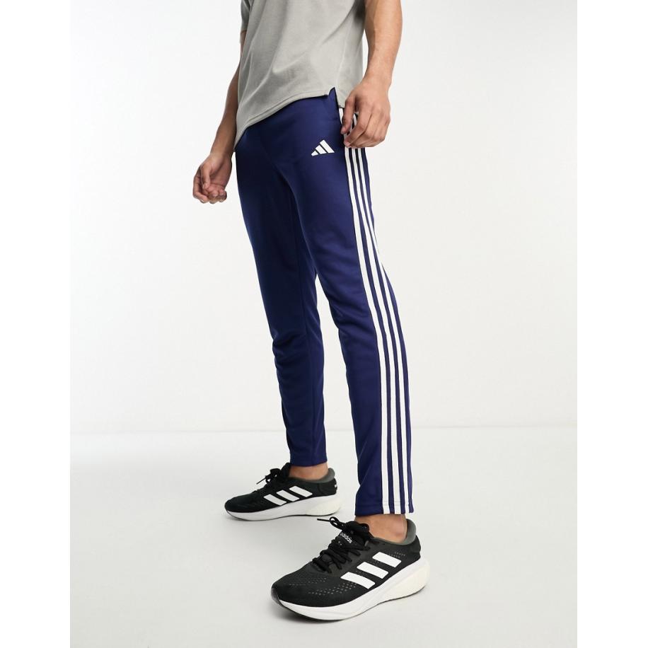 adidas - Training - Train Essentials - Joggingbroek met 3-Stripes in marineblauw Blauw