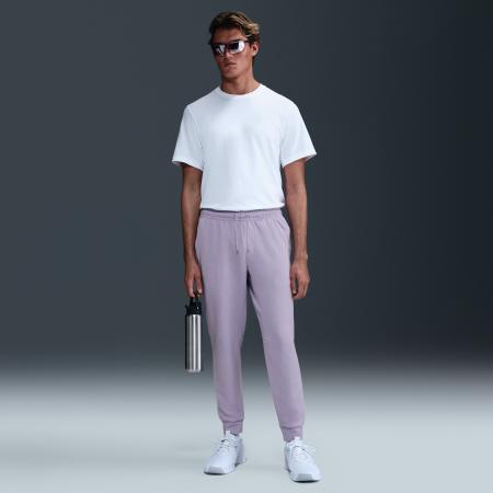 Nike Primary Fleece Dri-FIT UV performance joggingbroek voor heren - Paars