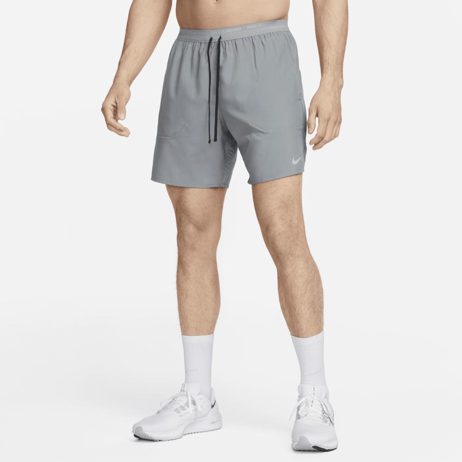 Nike Stride Dri-FIT hardloopshorts met binnenbroek voor heren (18 cm) - Grijs Grijs