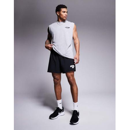 4505 - Losvallende sneldrogende trainingsshort met grafische print en zakken met rits in zwart