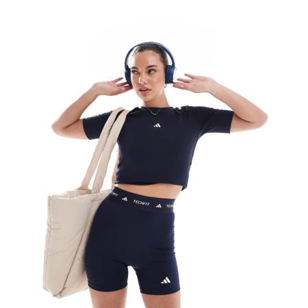 adidas Training Tech Fit Short in marineblauw