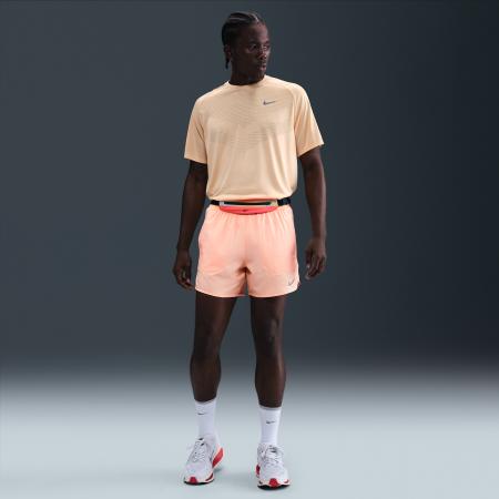 Nike Stride Dri-FIT hardloopshorts met binnenbroek voor heren (13 cm) - Oranje