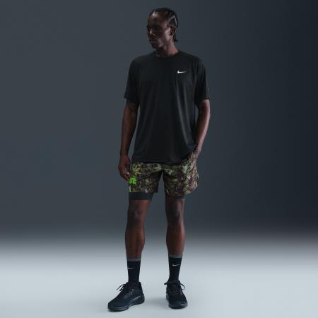 Nike Stride Dri-FIT hardloopshorts met print en binnenbroek voor heren (18 cm) - Zwart