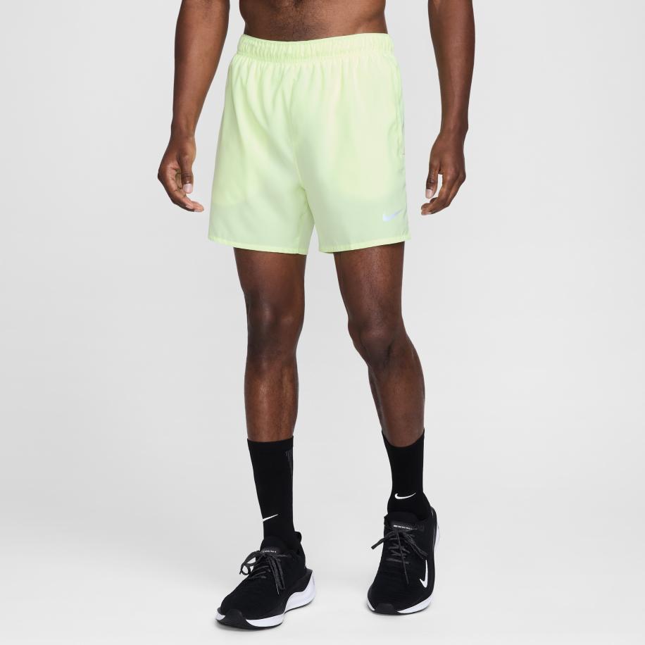 Nike Challenger Dri-FIT hardloopshorts met binnenbroek voor heren (13 cm) - Geel Geel