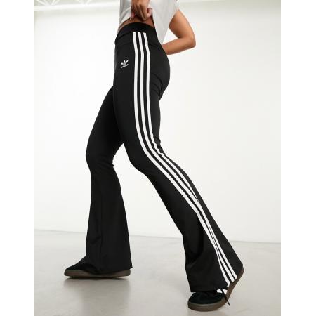 adidas Originals Flared legging met three stripes in zwart