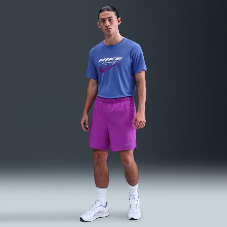 Nike Challenger Dri-FIT 2-in-1 hardloopshorts voor heren (18 cm) - Paars