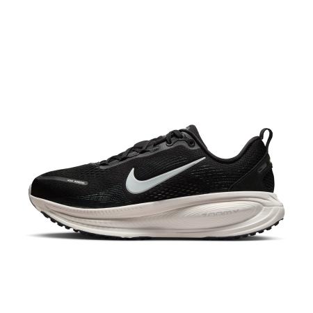 Nike Vomero 18 hardloopschoenen voor dames (extra breed, straat) - Zwart