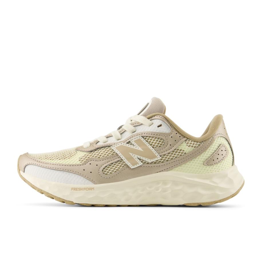 New Balance new balance Loopschoen Arishi V4 beige / lichtbeige / lichtgeel / wit -